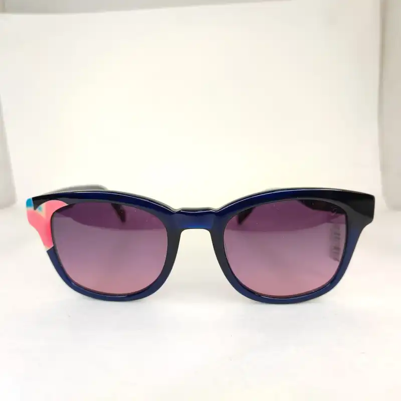 عینک آفتابی زنانه آگاتا روز دلا پرادا مدل AR21317