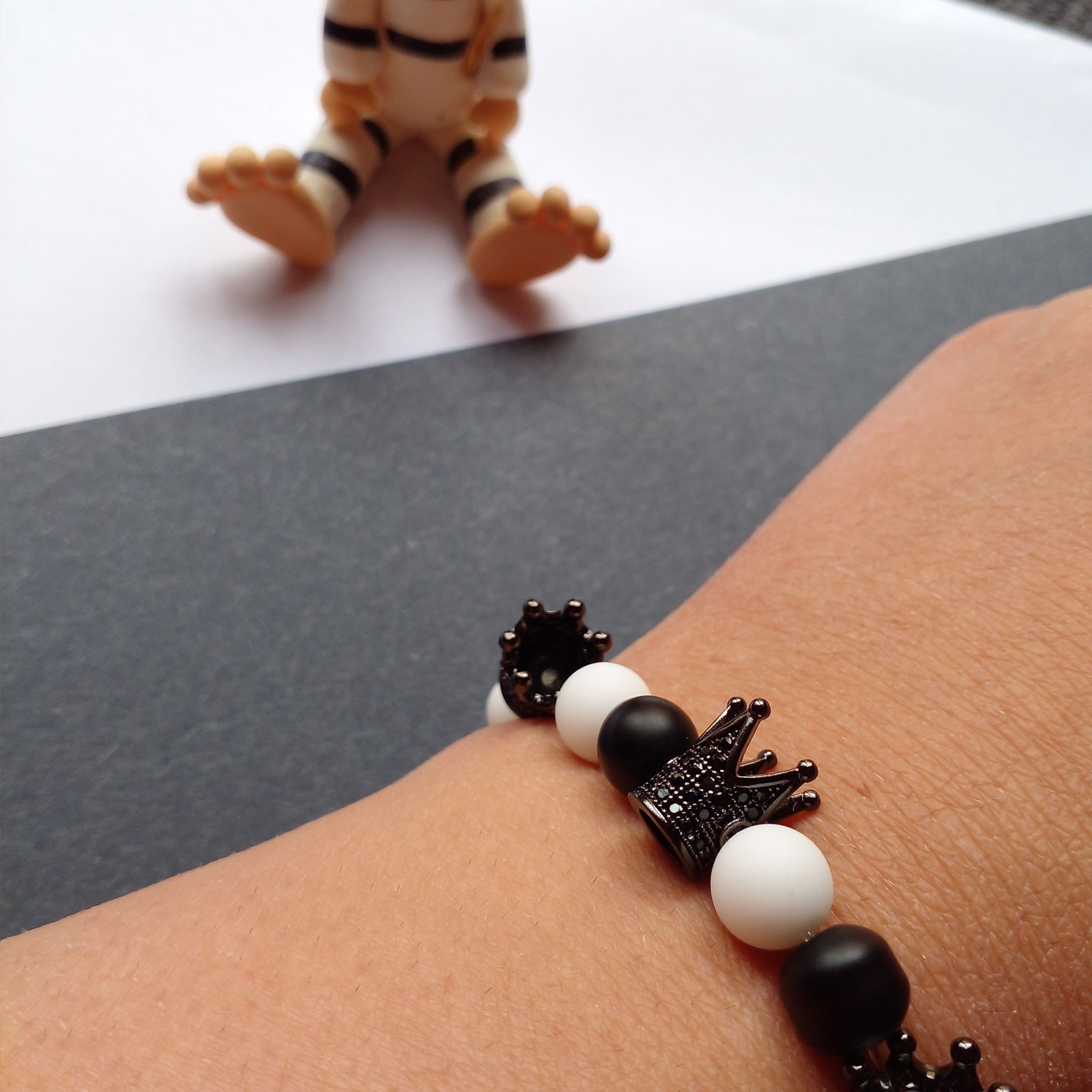 دستبند دخترانه مدل تاج کد HC075