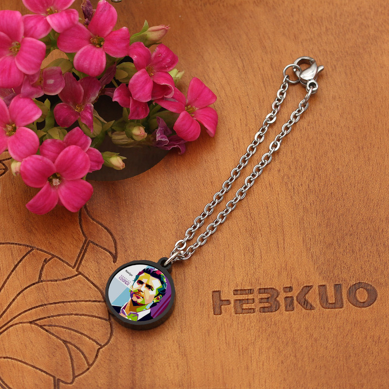 آویز ساعت زنانه ناکسیگو مدل شب تاب طرح بردلی کوپر کد AW8768