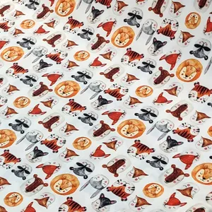 پارچه لباس عرض 1.5 متر مدل کرپ حیوانات رنگ سفید