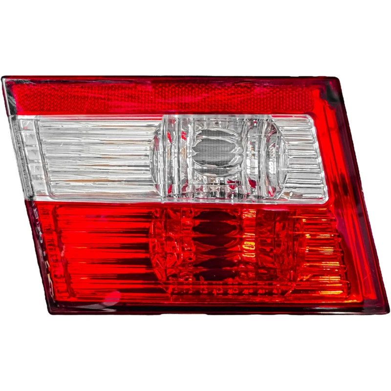 چراغ خطر عقب روی صندوق عقب سمت چپ بست یدک مدل 002526 مناسب برای سمند LX