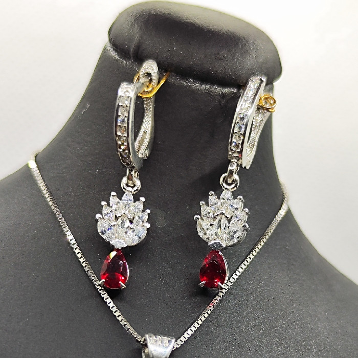 نیم ست نقره زنانه مدل سنگ یاقوت کد 7555