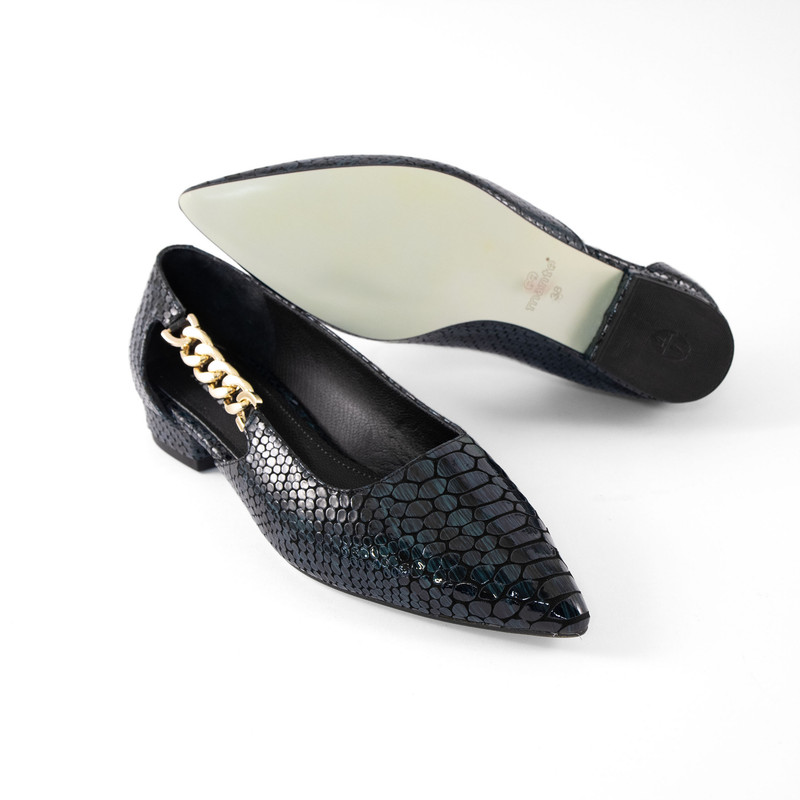 کفش زنانه منط مدل z250 کد 72556