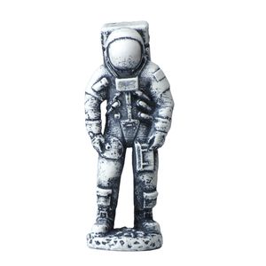 نقد و بررسی مجسمه طرح فضانورد توسط خریداران
