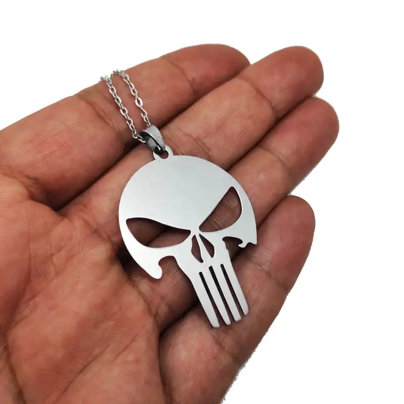 گردنبند مدل اسکلت پانیشر