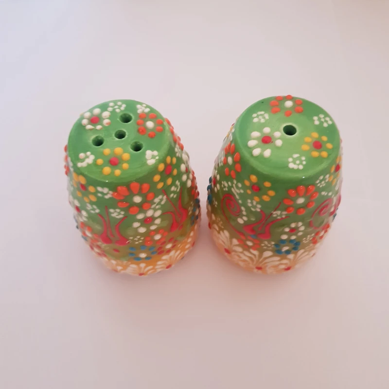 عکس شماره 3 : نمکدان میناکاری مدل نقش برجسته کد 2004 بسته 2 عددی