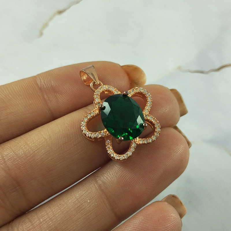 آویز گردنبند نقره زنانه سلین کالا مدل زمرد کد 17 آویز گردنبند نقره زنانه سلین کالا مدل زمرد کد 17