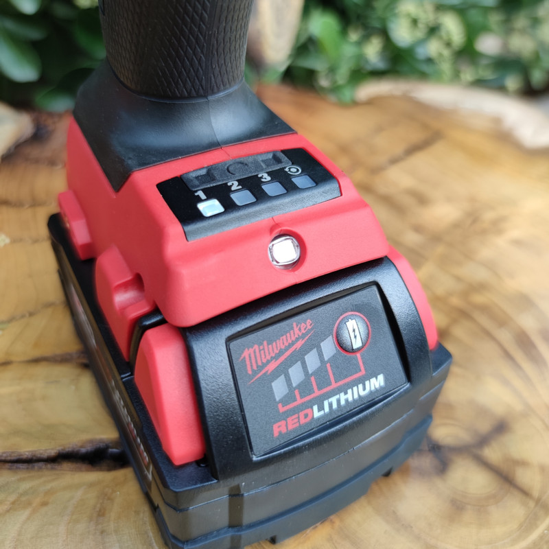 آچار بکس شارژی میلواکی مدل M18 2767_22 FUEL درایو ۱/۲ اینچ آچار بکس شارژی میلواکی مدل M18 2767_22 FUEL درایو ۱/۲ اینچ