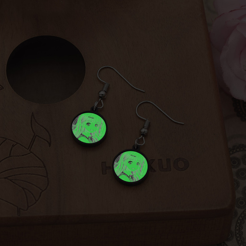 گوشواره زنانه ناکسیگو مدل شب تاب طرح دختر انیمه ای کد ES7352