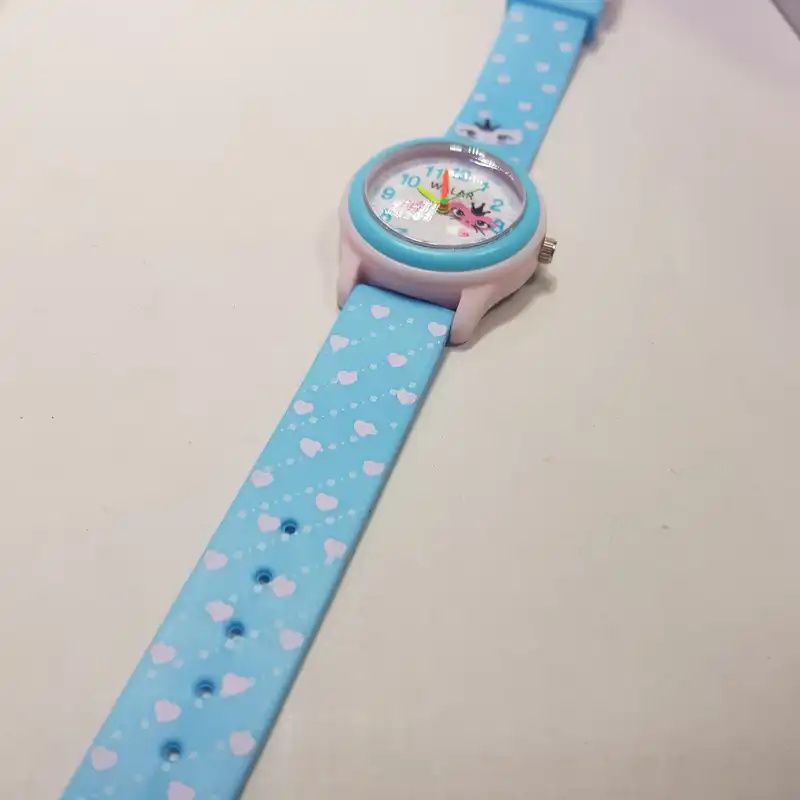 ساعت مچی عقربه ای بچگانه والار مدل ضدآب طرح گربه تاجدار کد 11