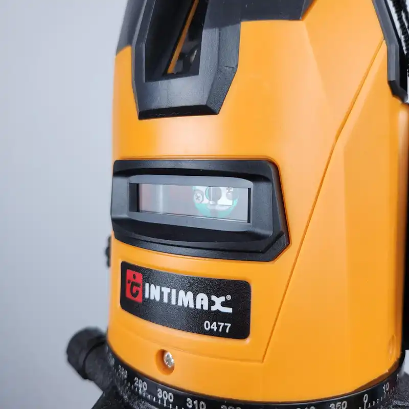 تراز لیزری صنعتی اینتیمکث کد GHR133 به همراه پایه