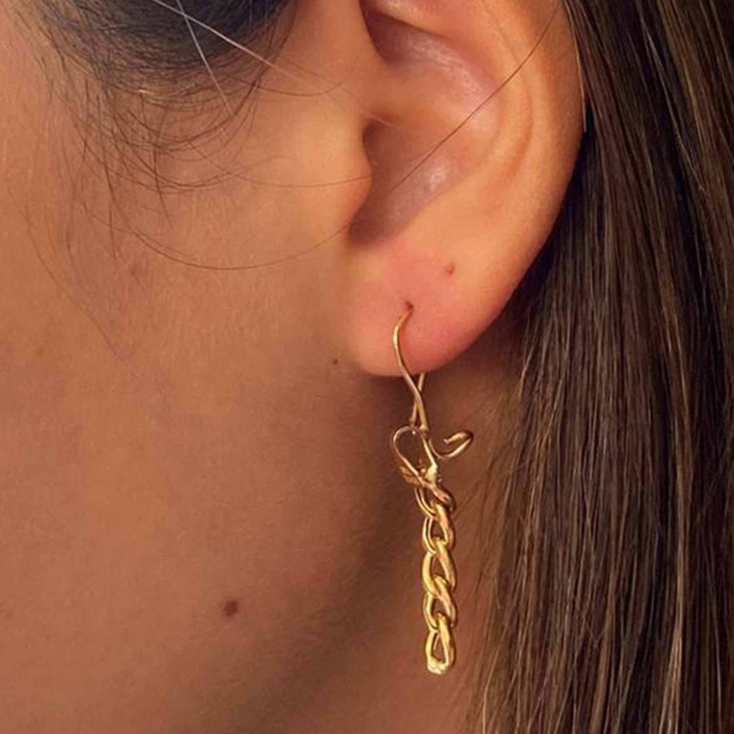 گوشواره طلا 18 عیار زنانه هماتیت گلد مدل کارتیر کد 10102