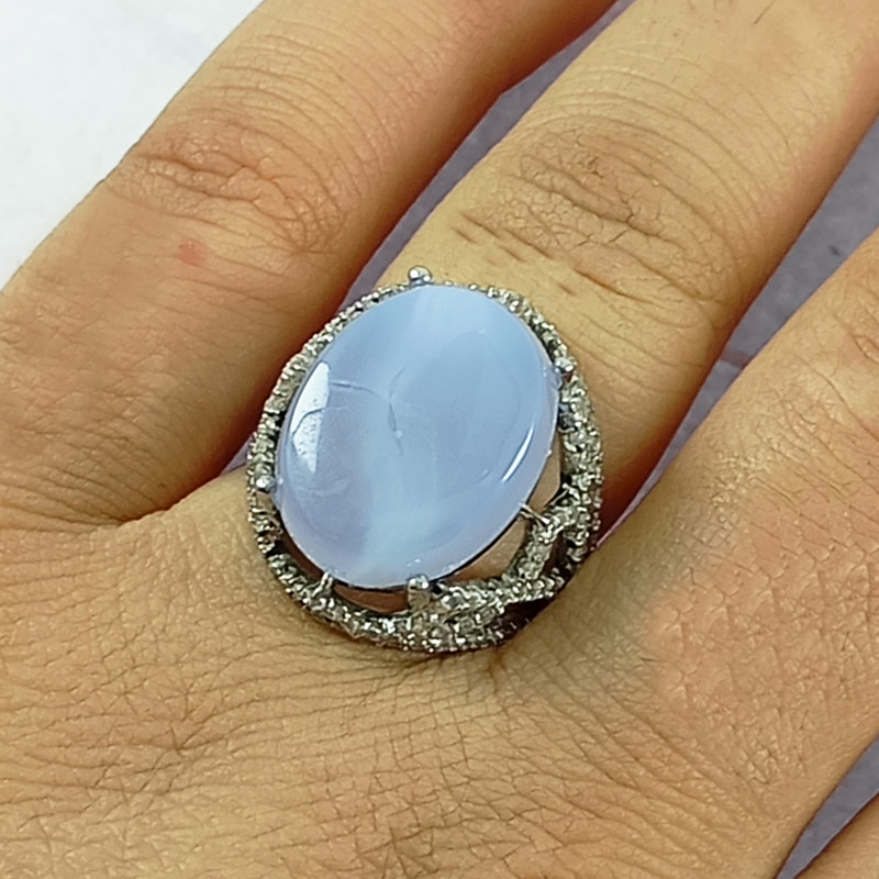 انگشتر نقره زنانه سلین کالا مدل عقیقکبود یمنی سوسنی کد 5