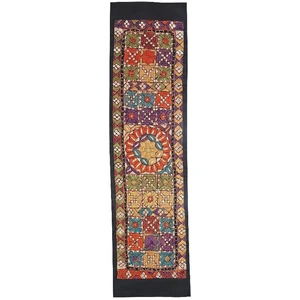رومیزی سوزن دوزی کد SOOZRA90