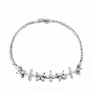 دستبند نقره زنانه بازرگانی میلادی مدل فانتزی کد DP_512