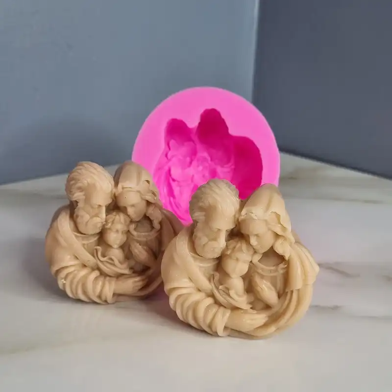 قالب شمع مدل آغوش خانواده کد C 08CM