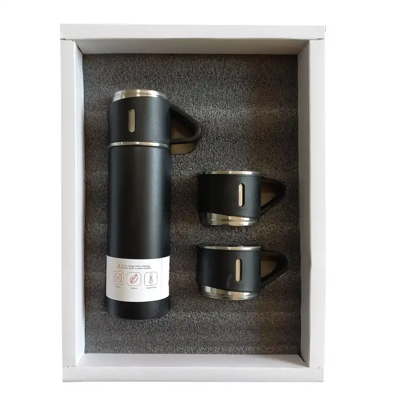 فلاسک مدل 117001006 گنجایش لیتر 0.5 لیتر به همراه لیوان مجموعه 3 عددی