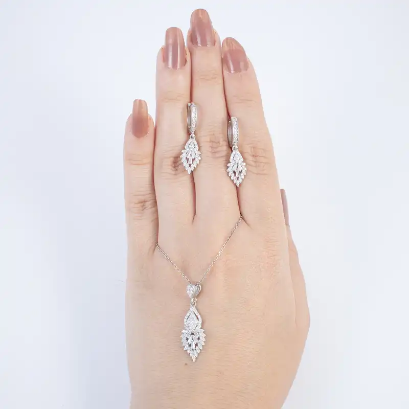 نیم ست نقره زنانه مدل AMT-N171