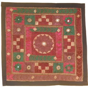 رومیزی سوزن دوزی مدل عسلی کد SOO55