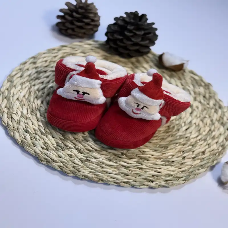 پاپوش نوزادی مدل بابانوئل کریسمسی