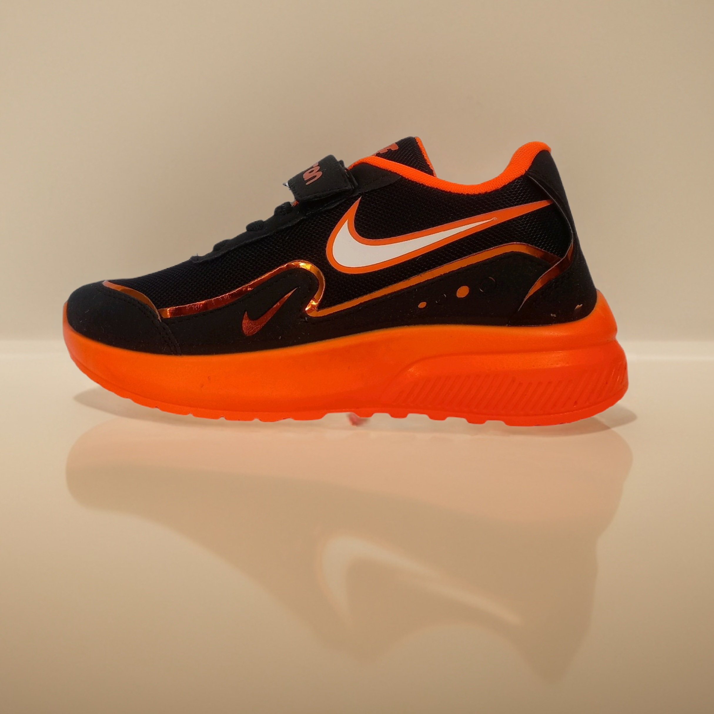 کفش مخصوص پیاده روی مدل اسپرت