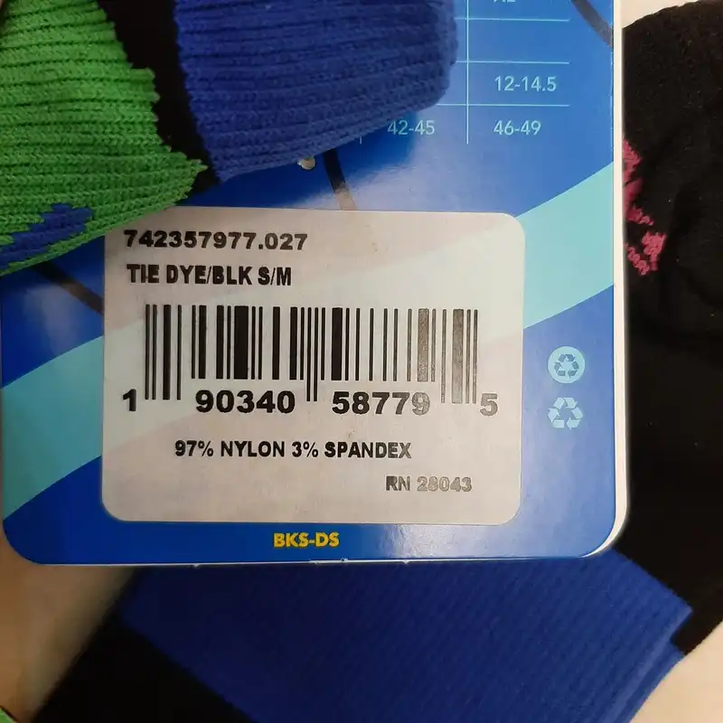 جوراب ورزشی ساق بلند زنانه بروکس مدل RN28043