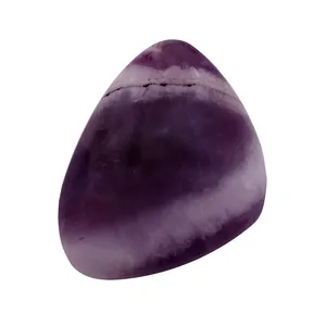 سنگ زینتی آمیتیست مدل مثلث دوار کد RTM-AM34