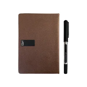 سالنامه سال 1401 مدل باطله طرح چرم مصنوعی به همراه خودکار فلومیت بسته 2 عددی