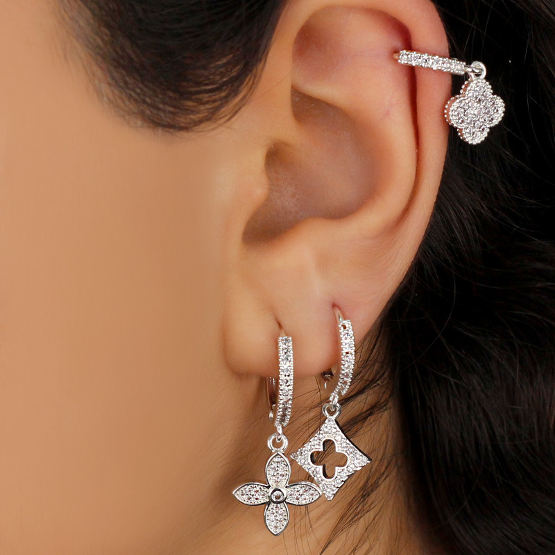 گوشواره زنانه وای اس ایکس مدل گل کد J667 بسته سه عددی گوشواره زنانه وای اس ایکس مدل گل کد J667 بسته سه عددی