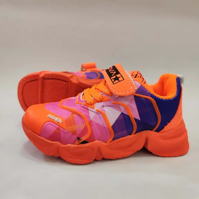 کفش مخصوص پیاده روی مدل 2025 z