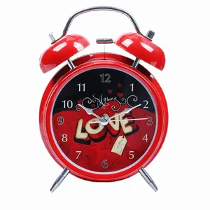 ساعت رومیزی طرح LOVE