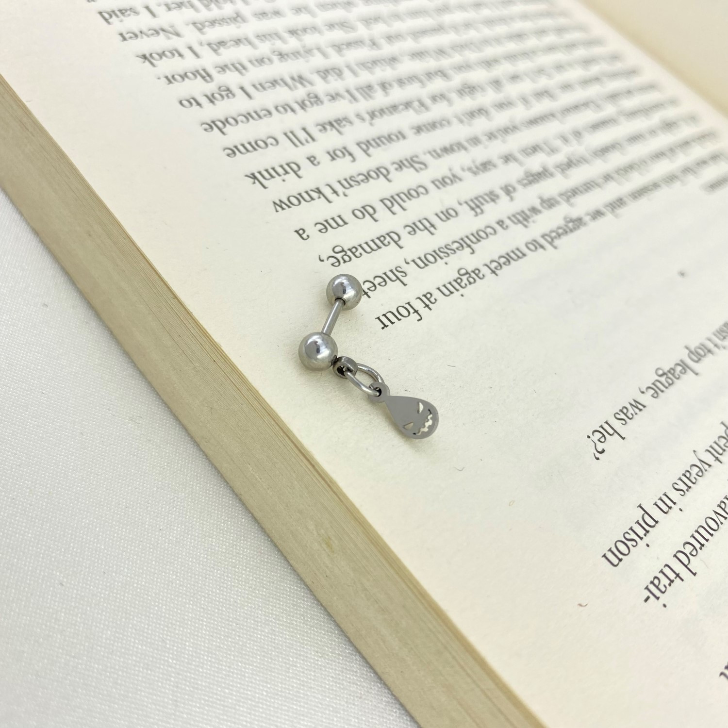 پیرسینگ گوش زنانه مدل کدو تنبل کد P4317 پیرسینگ گوش زنانه مدل کدو تنبل کد P4317