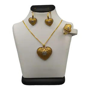 نیم ست طلا 18 عیار زنانه مدل قلب