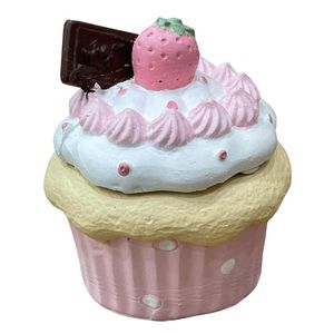 نقد و بررسی شکلات خوری طرح کاپ کیک کد 02 توسط خریداران