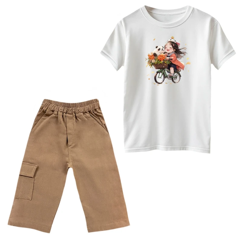 ست تی‌شرت و شلوارک دخترانه مدل دخترک و‌ دوچرخه رنگ سفید 