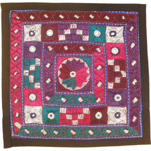 رومیزی سوزن دوزی مدل عسلی کد SOO79