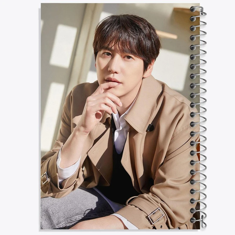 دفتر مشق 50 برگ خندالو مدل کیوهیون گروه سوپر جونیور Super Junior کد 21444