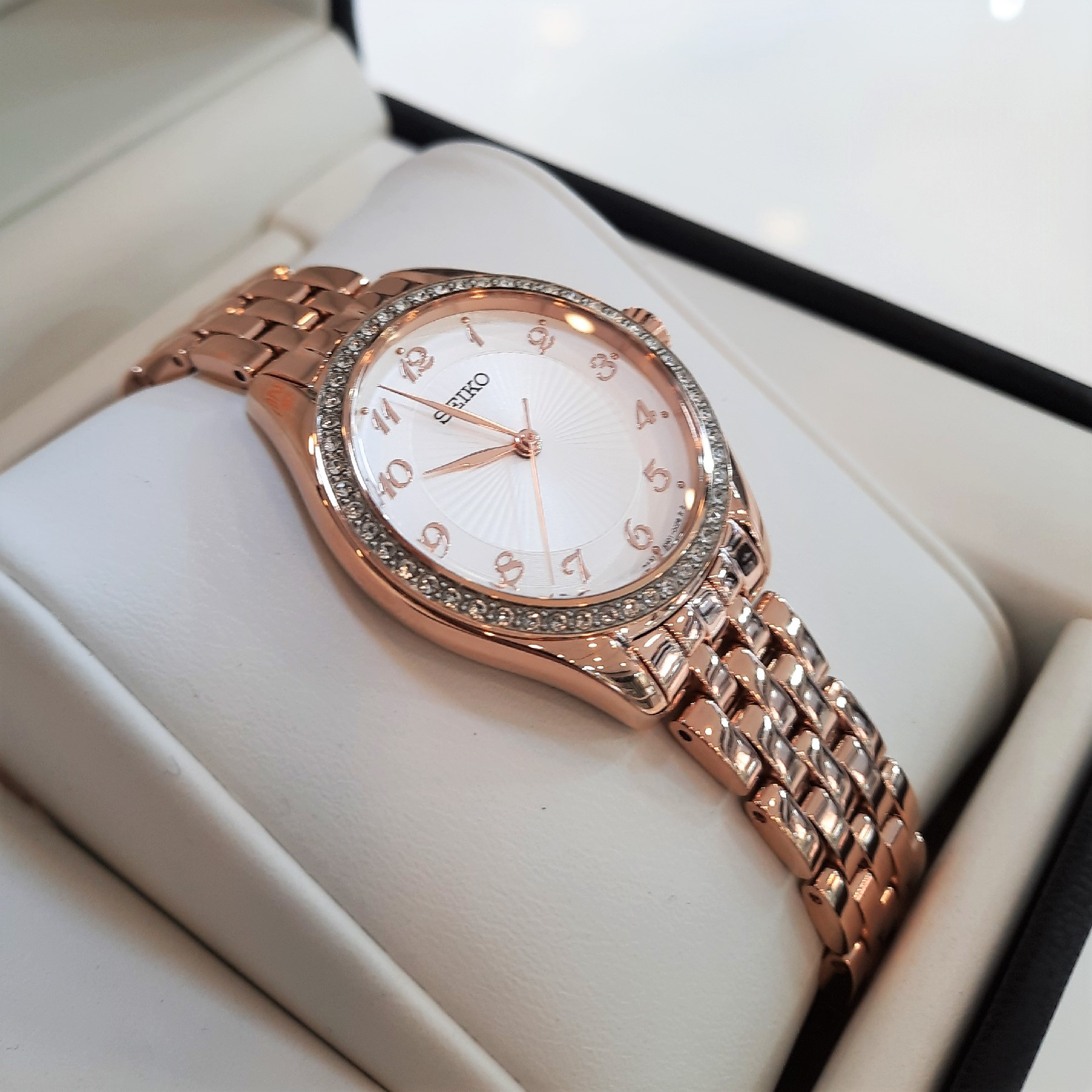 ساعت مچی عقربه ای زنانه سیکو مدل SUR396P1