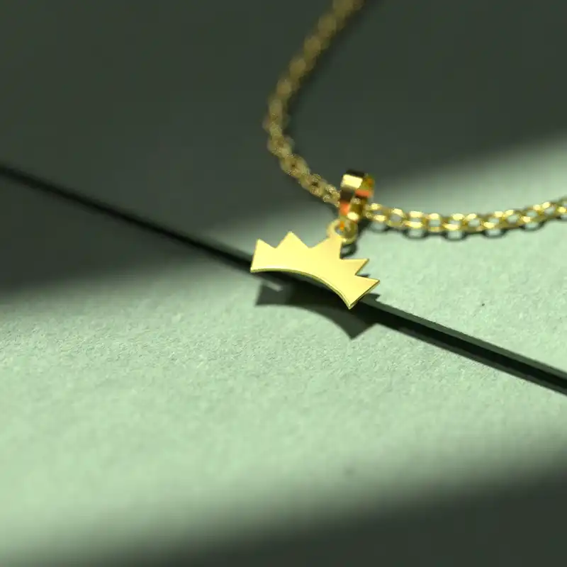 گردنبند طلا 18 عیار زنانه مدوپد مدل تاج کد A3-1-1125