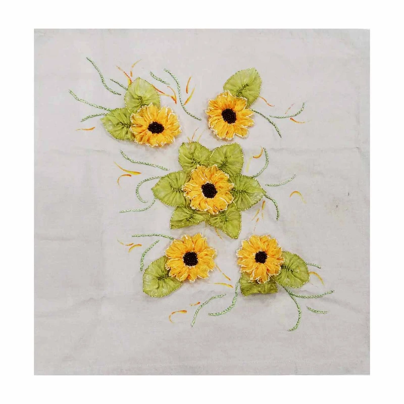 رومیزی مدل روبان دوزی کد 002 سایز 60x60 سانتی‌متر