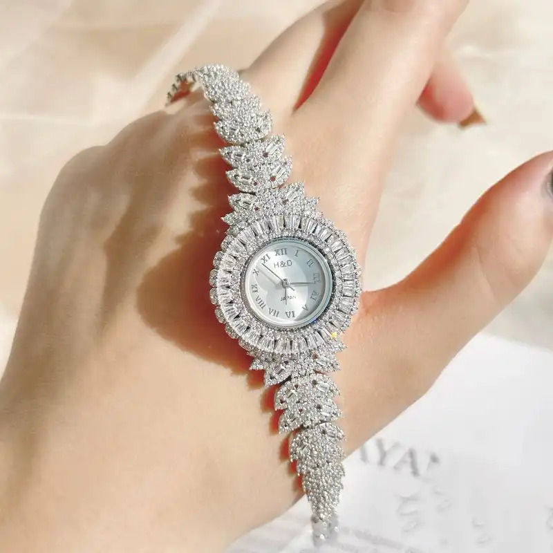 ساعت مچی عقربه ای نقره زنانه مدل ابریشم کد BARF1