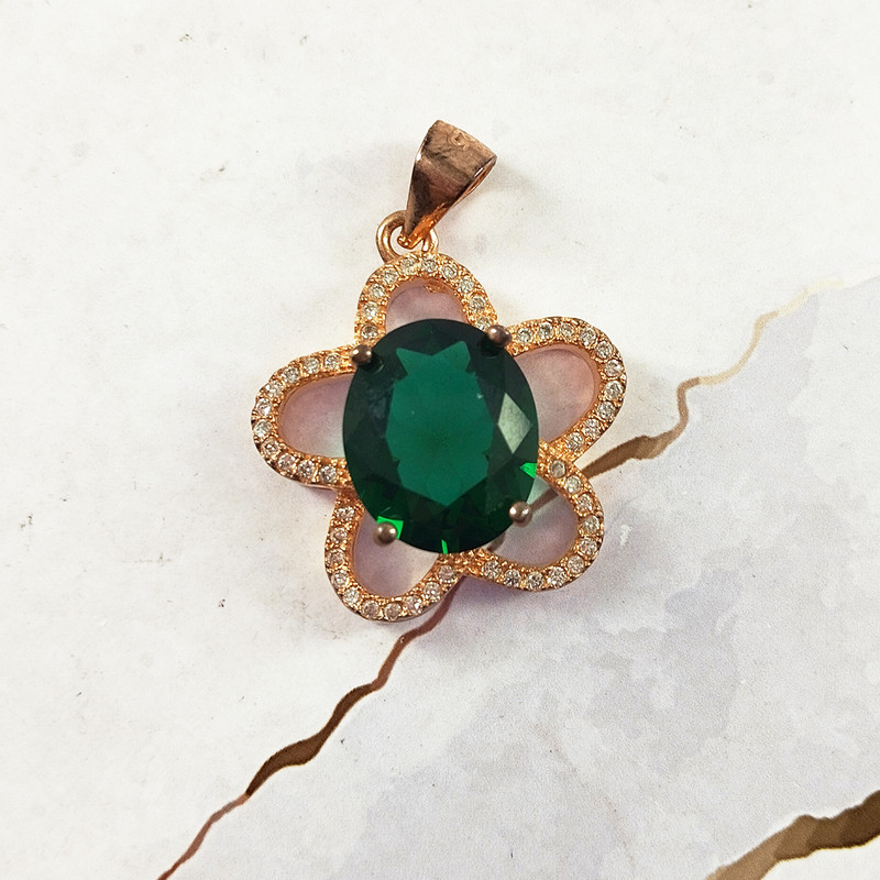 آویز گردنبند نقره زنانه سلین کالا مدل زمرد کد 17 آویز گردنبند نقره زنانه سلین کالا مدل زمرد کد 17