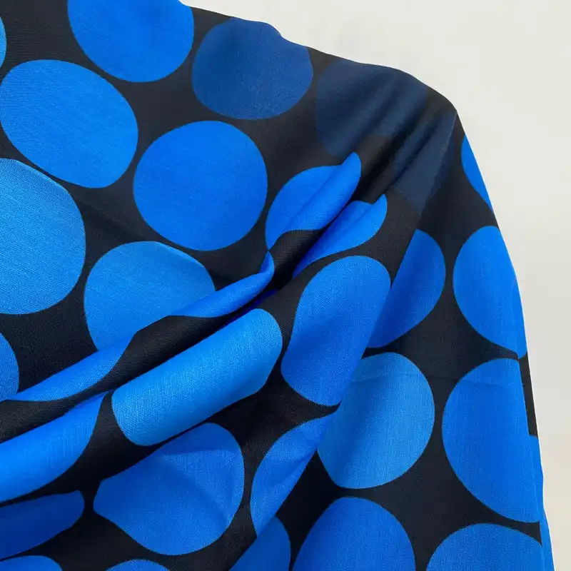 روسری زنانه مدل نخی چهارفصل قواره بزرگ کد 1489