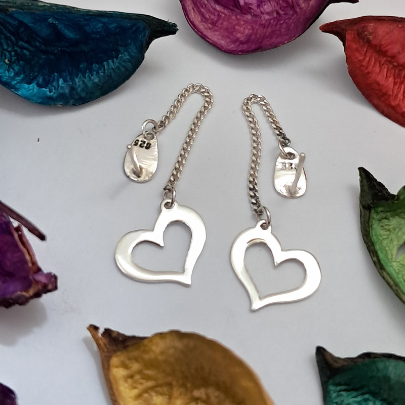 گوشواره نقره زنانه مدل قلب تکی با زنجیر گوشواره نقره زنانه مدل قلب تکی با زنجیر