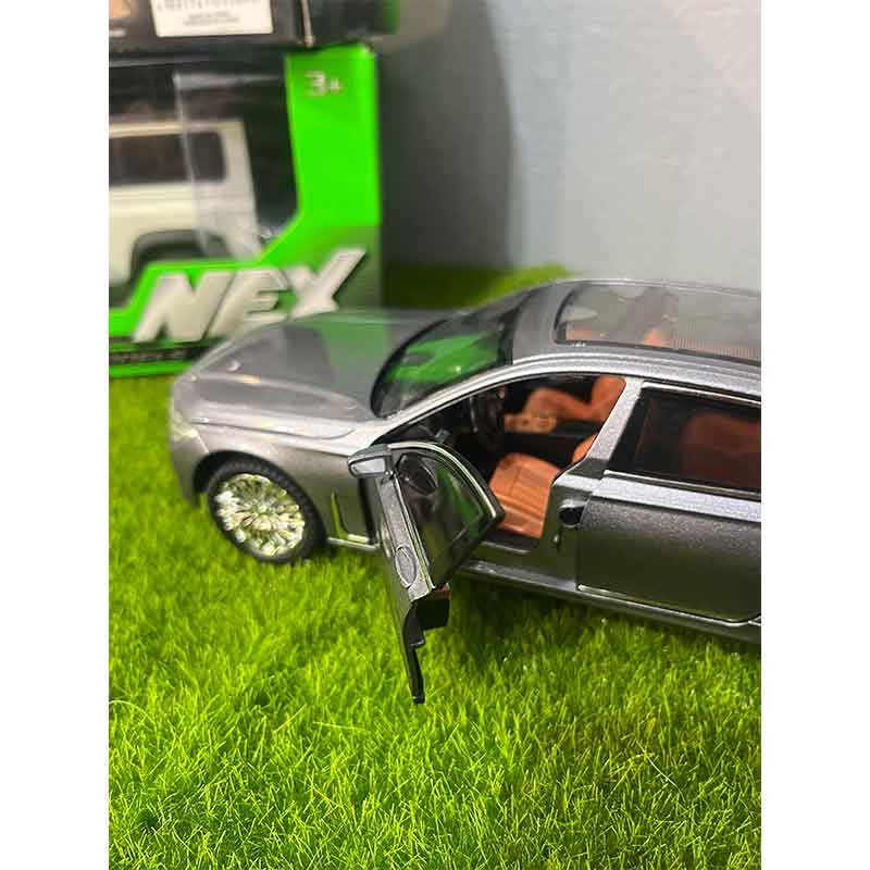 ماکت ماشین مدل بی ام و طرح BMW SERIES 7