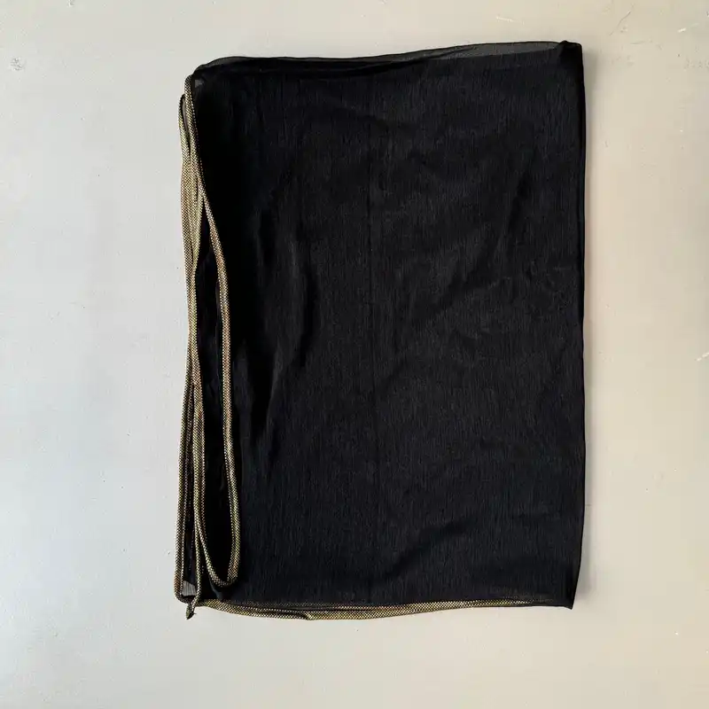 شال زنانه مدل حریر شیشه ای دور نوار