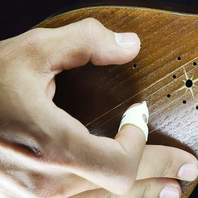 مضراب سه تار آلیس مدل fr16