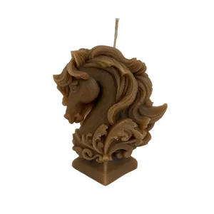 شمع دست‌ساز بدون‌بو مدل اسب زمان اتمام 20 ساعت