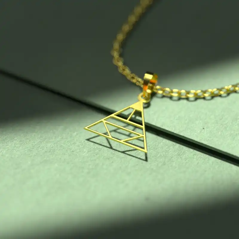 گردنبند طلا 18 عیار زنانه مدوپد مدل مثلث کد F3-1-1042