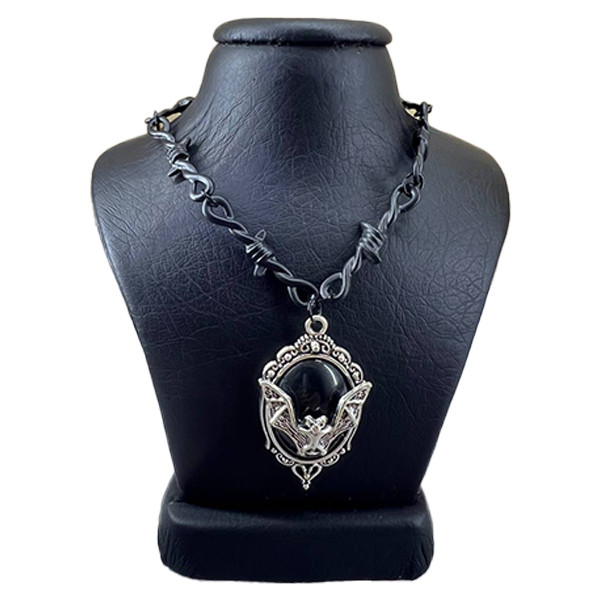 گردنبند مدل سیم خاردار خفاش اسپرت کد 8544852 گردنبند مدل سیم خاردار خفاش اسپرت کد 8544852